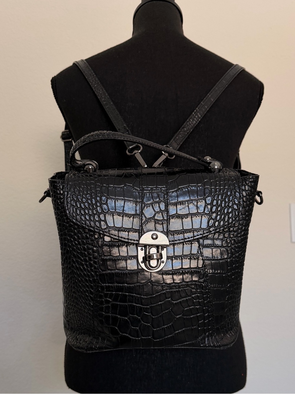 💯 leather Black Croc-Embossed Convertible Backpack Satchel